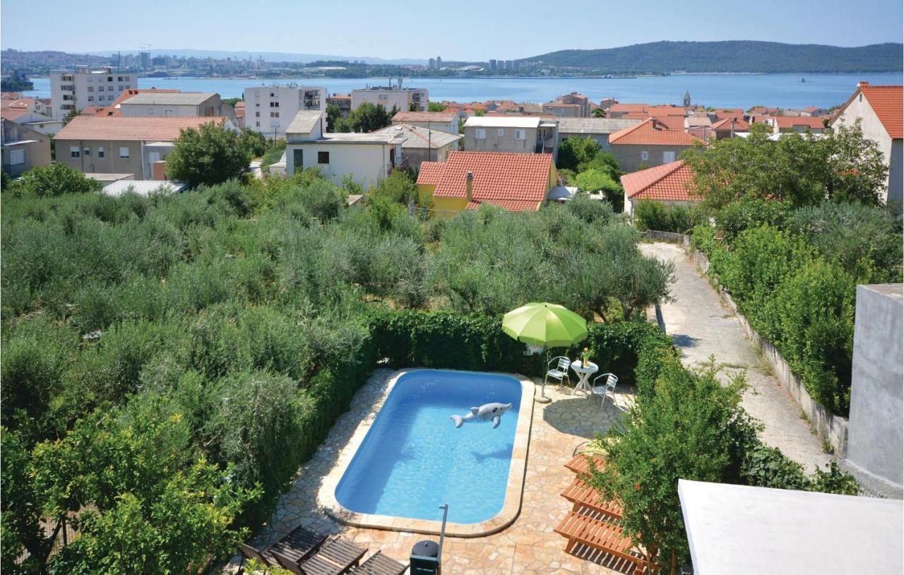 1 Bedroom Nice Apartment In Kastel Sucurac Kastela Exterior photo