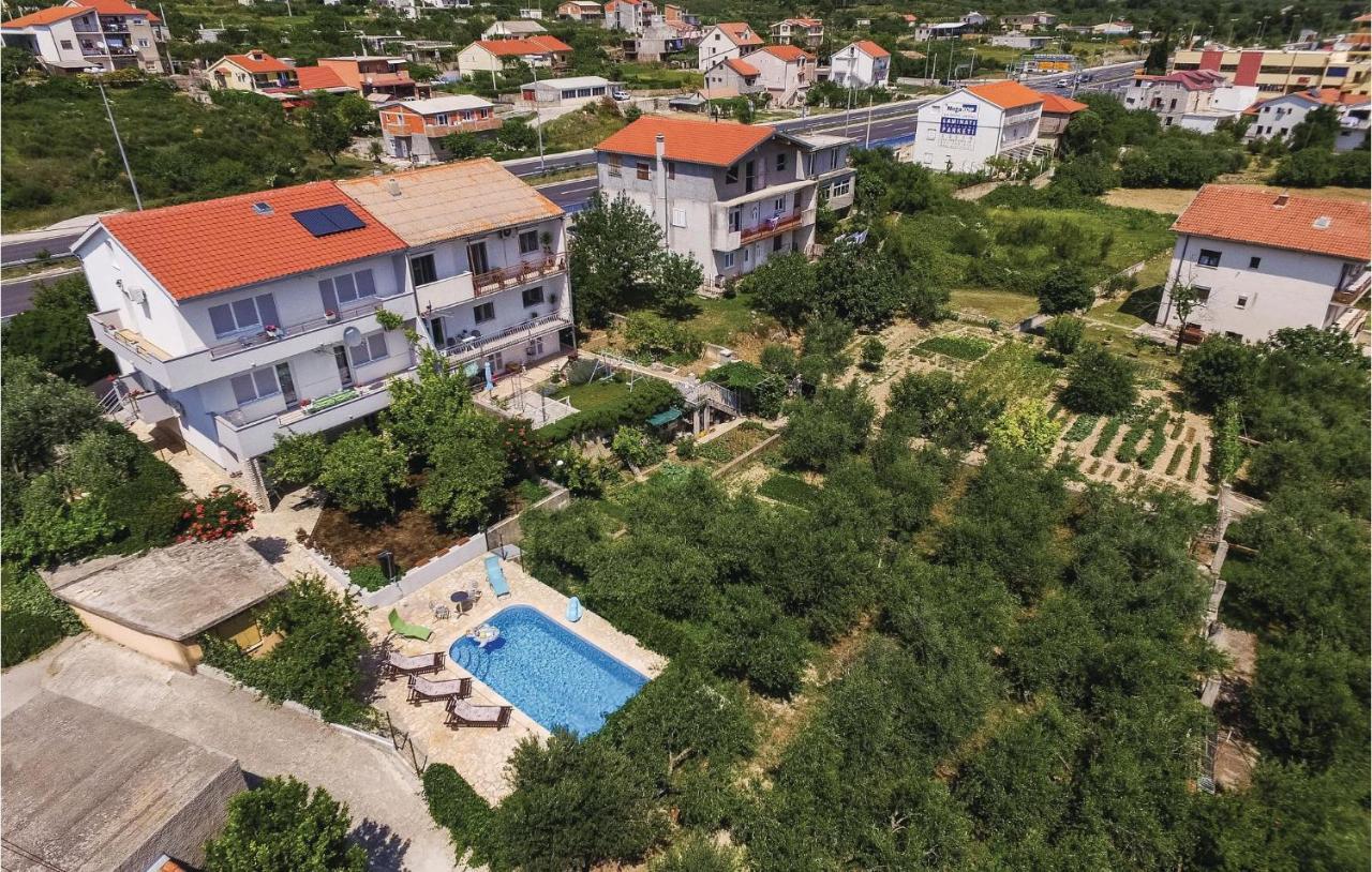 1 Bedroom Nice Apartment In Kastel Sucurac Kastela Exterior photo