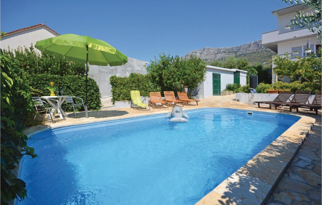 1 Bedroom Nice Apartment In Kastel Sucurac Kastela Exterior photo